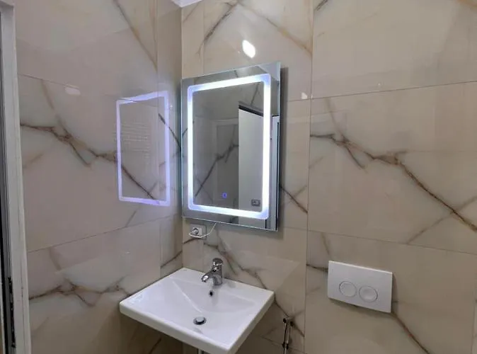 Pensión Fiori Vlorë